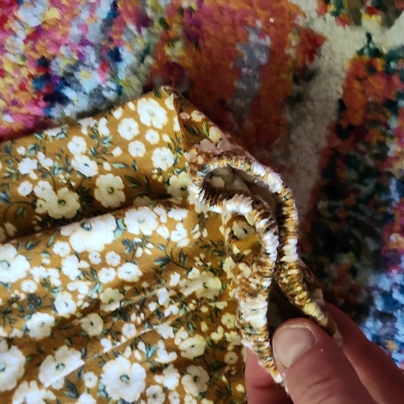 Old Navy girl's long sleeve floral dress - Picture 5 of 9